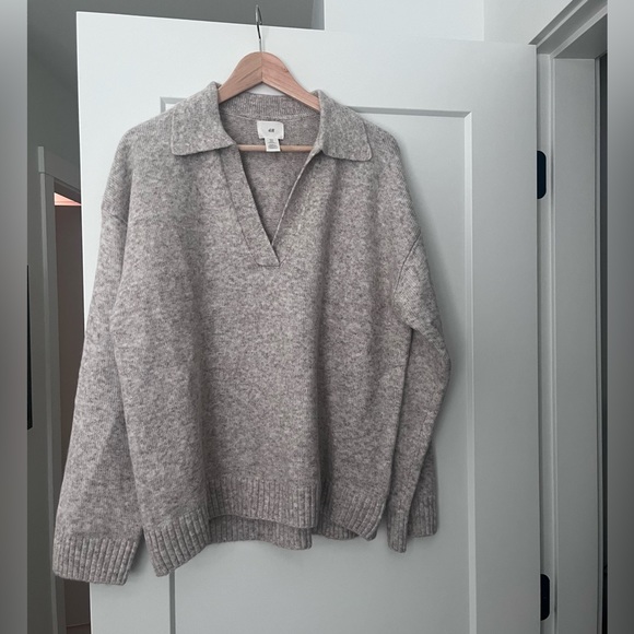H&M Fine-knit Collared Sweater - Picture 5 of 6